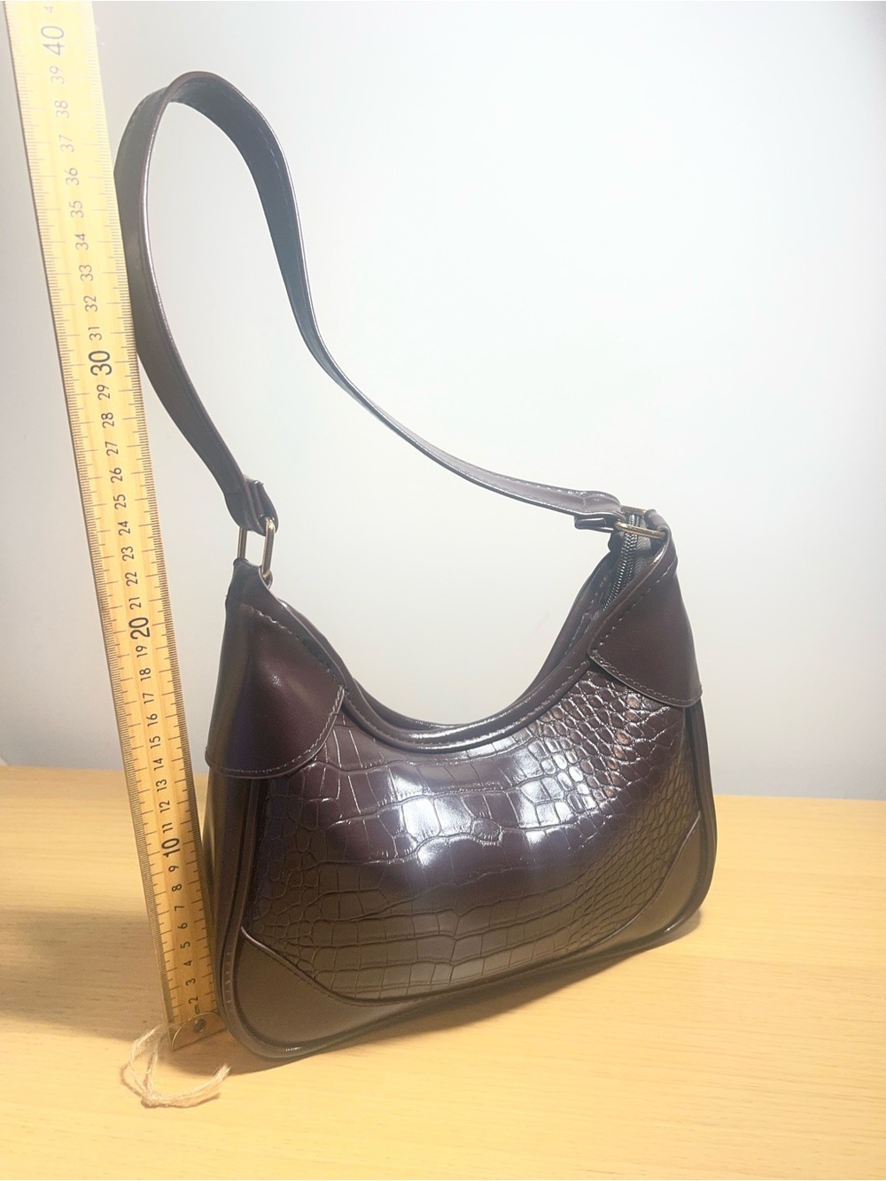 Lily Morgan Croc-Embossed Crescent Hobo Shoulder Bags – Set of 2 (Brown & Red) - Picture 14 of 14